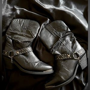 Shyanne Women's Tammye Slouch Harness Leather Boots Size 8